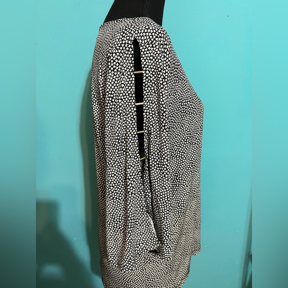 #68 Micheal Kors Top - Picture 2 of 8